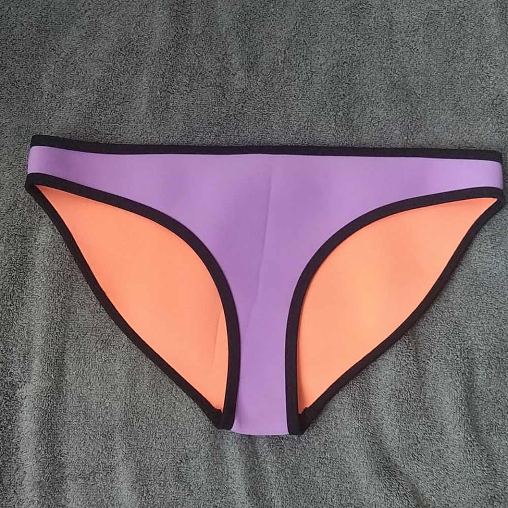 New triangl purple bikini bottom XLarge